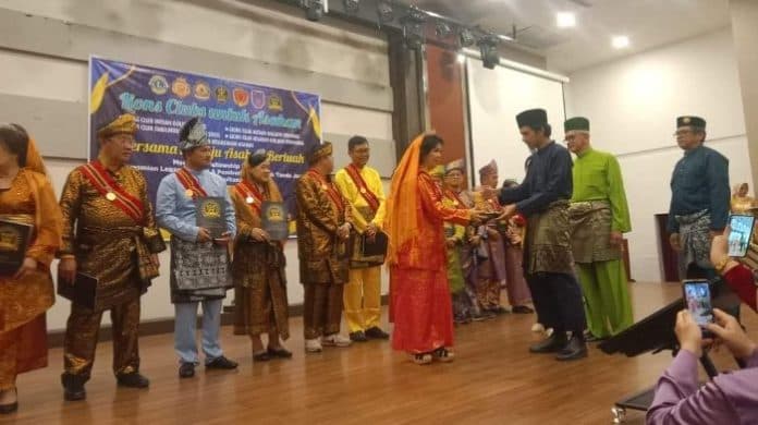 wali_kota_tanjung_balai_dukung_lions_clubs_dan_kesultanan_asahan_peduli_sosial_hingga_pelestarian_budaya