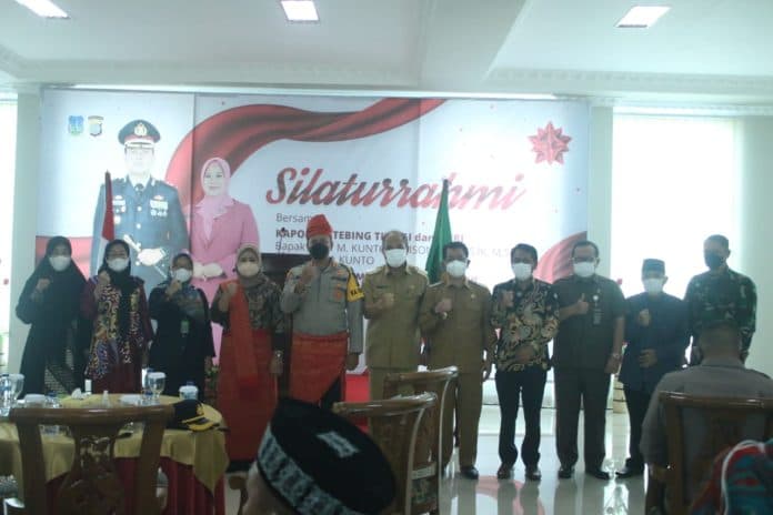 wali_kota_tebing_tinggi_ajak_seluruh_elemen_bersinergi_cegah_gelombang_3_covid_19