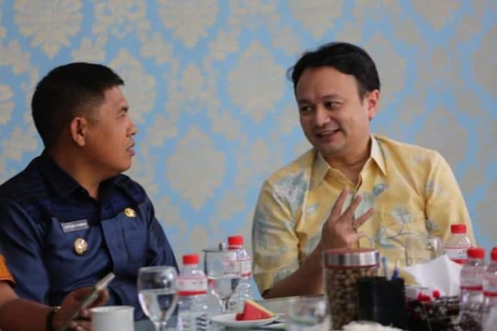 wamendag_terima_proposal_pasar_tarutung_pasca_kebakaran