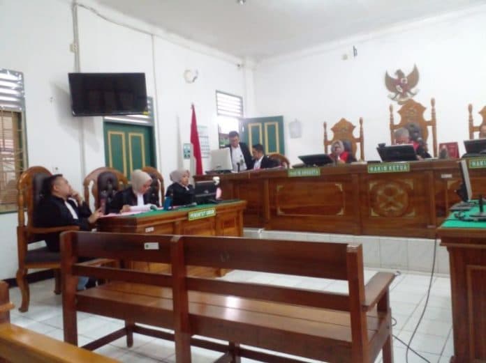 wanita_asal_medan_miliki_897_gram_sabu_diadili