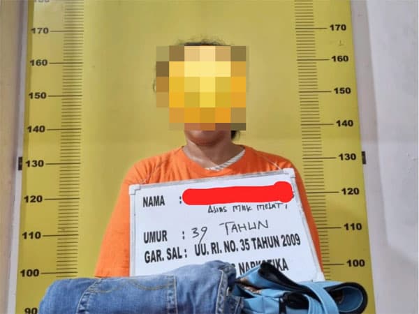 wanita_ini_ditangkap_karena_coba_seludupkan_sabu_ke_sel_tahanan_polres_labusel