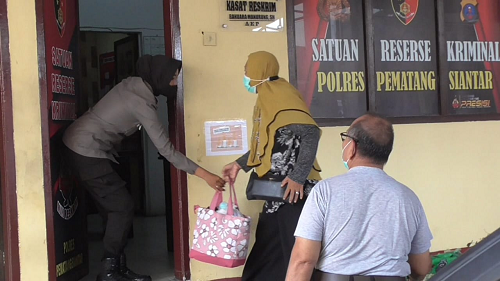 wanita_penabrak_ruang_spkt_polres_siantar_masih_rutin_konsumsi_obat