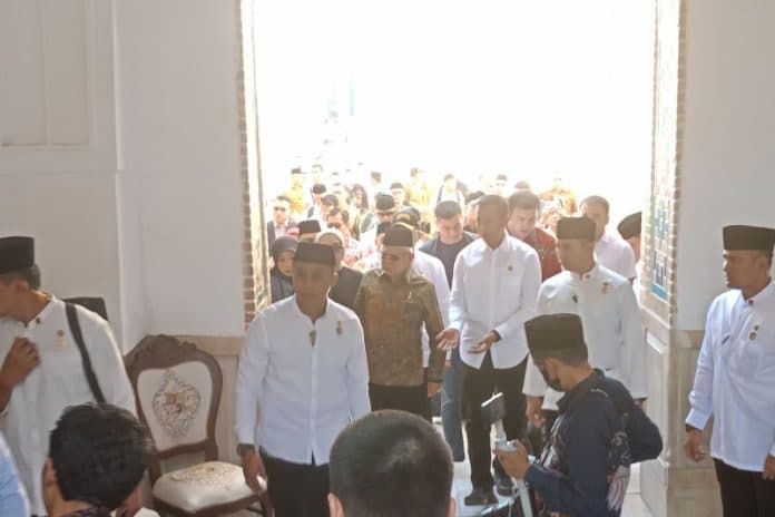 wapres_ziarah_ke_makam_sepupu_nabi_muhammad_saw_qusam_ibn_abbas