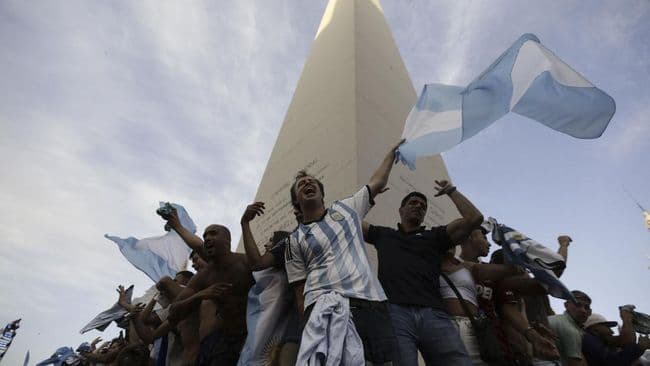 warga_argentina_kuras_tabungan_dan_jual_truk_demi_final_piala_dunia