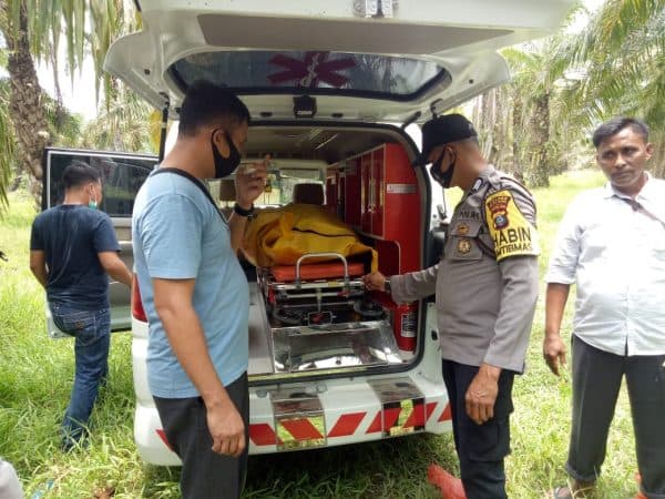 warga_batu_bara_temukan_mayat_pria_tak_dikenal_di_sumur_ladang