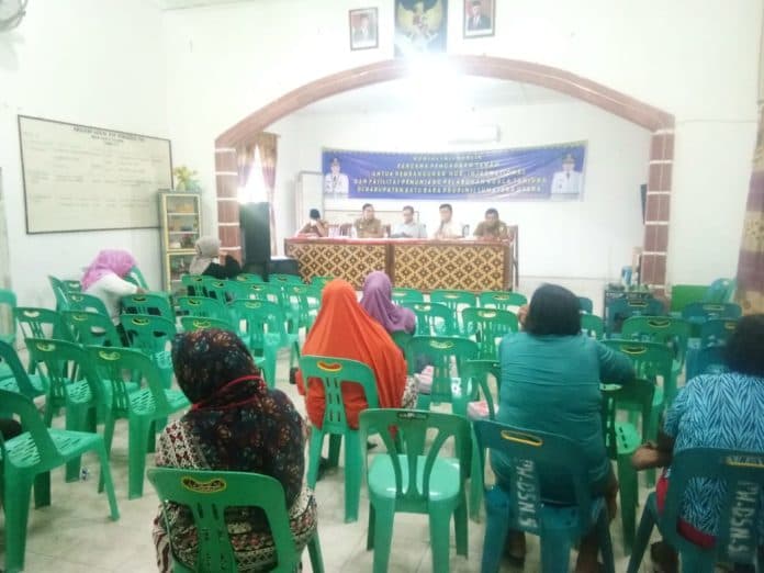 warga_cueki_konsultasi_publik_pembebasan_lahan_pelabuhan_kuala_tanjung