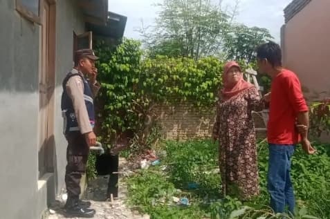 warga_deplod_sundoro_tebing_tinggi_resah_tumpukan_sampah_sumbat_paret
