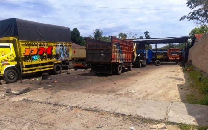 warga_hataran_jawa_mengeluh_sesak_napas_akibat_polusi_udara_bengkel_mobil