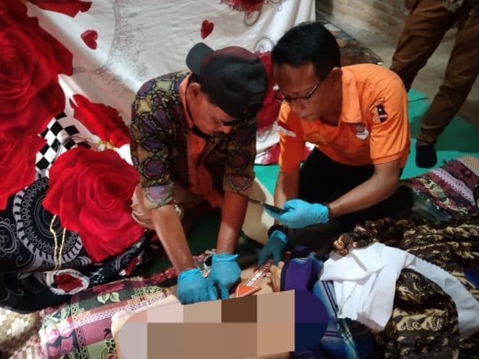 warga_heboh_seorang_lansia_di_temukan_gantung_diri_di_gubuk_desa_baja_dolok_sergei