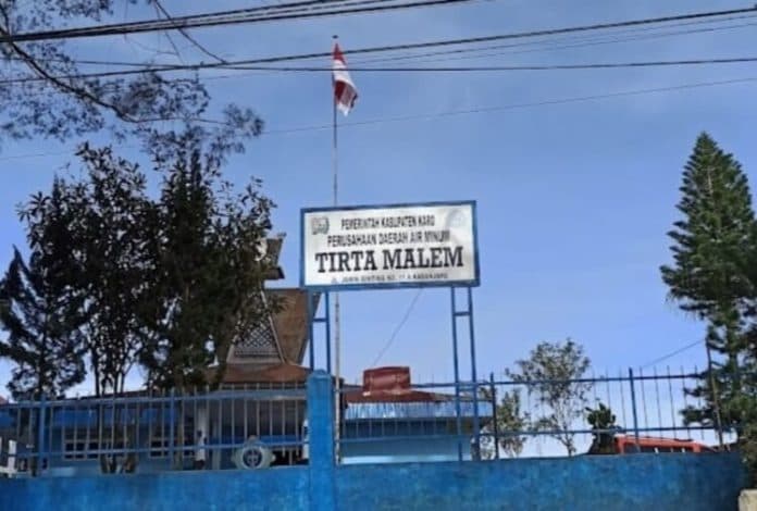 warga_kabanjahe_keluhkan_air_pdam_tirta_malem_mati_seminggu