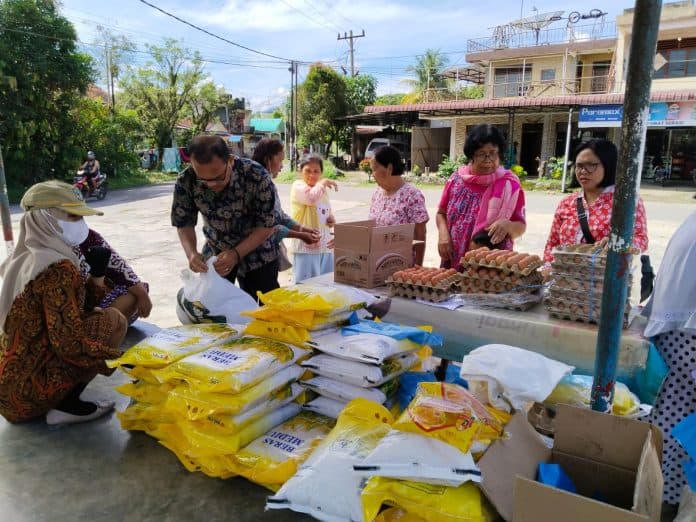 warga_kecewa_produk_yang_dijual_di_pasar_murah_terbatas