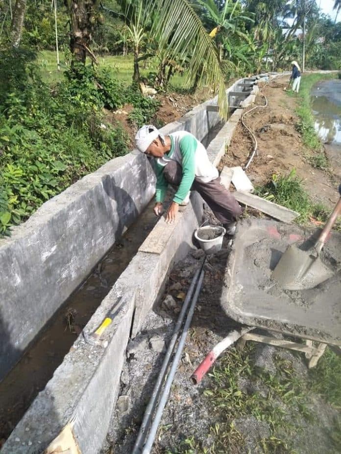 warga_kesal_pembangunan_irigasi_di_gunung_meriah_asal_jadi