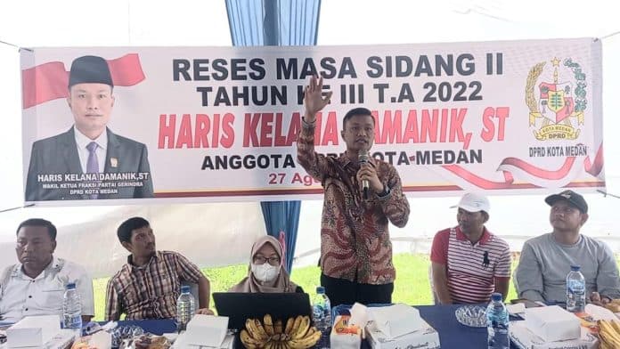 warga_medan_labuhan_sampaikan_uneg_unegnya_di_reses_haris_kelana_damanik