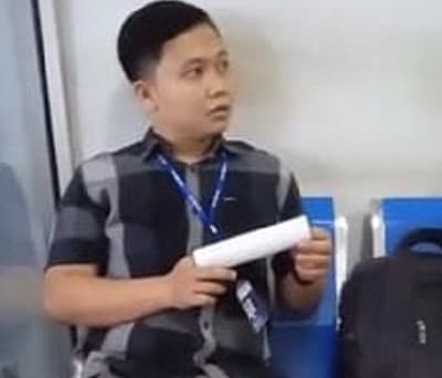 warga_medan_ngamuk_di_kantor_leasing_namanya_dicatut_berutang_rp91_juta