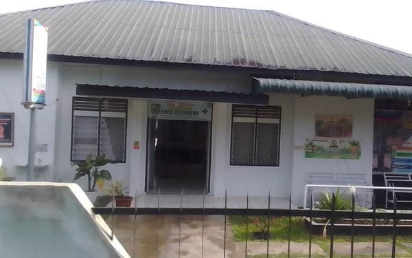 warga_pertanyakan_mutasi_kembali_oknum_asn_puskesmas_naga_kesiangan