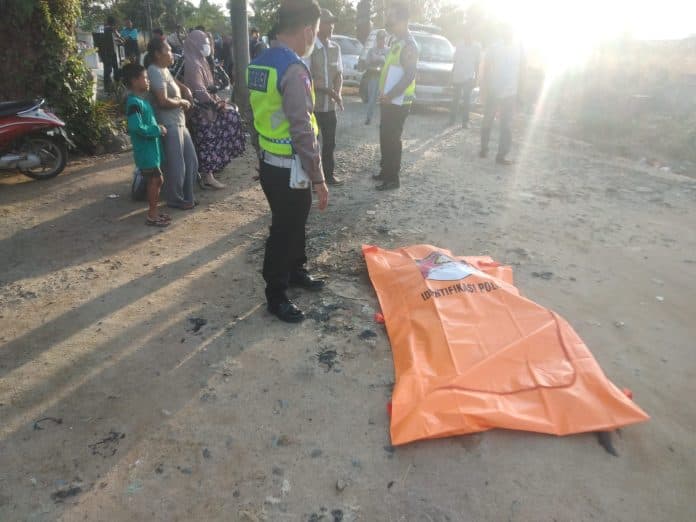 warga_tanjung_beringin_sergai_tewas_terlindas_kereta_api