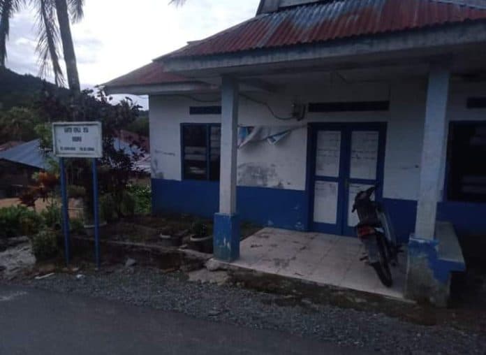 warga_tidak_izinkan_getah_tusam_ilegal_keluar_dari_desa_simempar