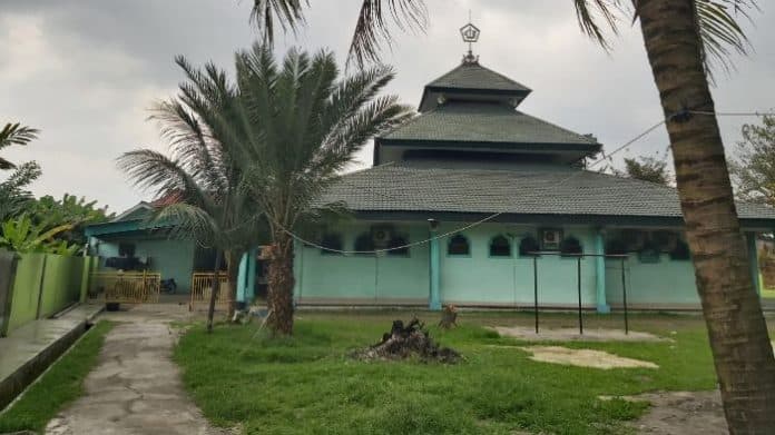 warga_yang_kurban_di_sejumlah_masjid_bertambah_tapi_peternak_akui_pesanan_turun