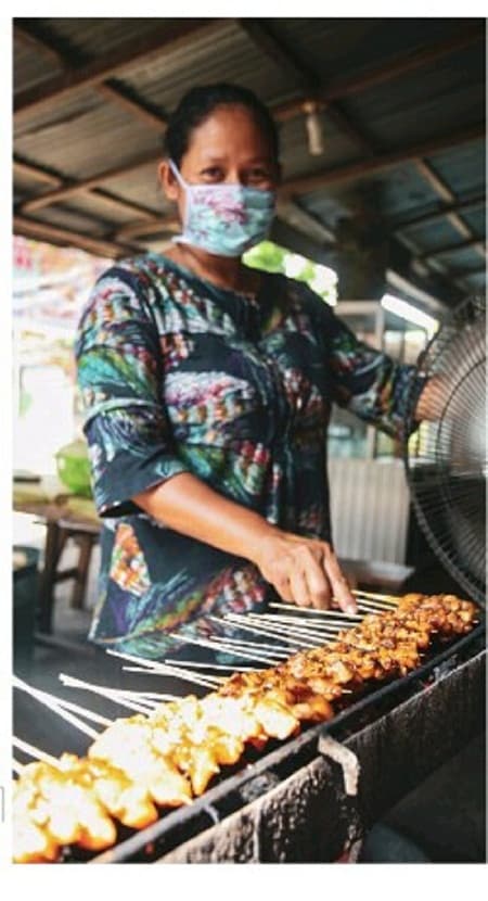 warung_sate_fitri_kesabaran_menjaga_cita_rasa_untuk_bertahan_di_tengah_pandemi