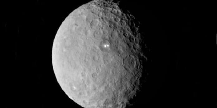 waw_ditemukan_air_asin_bawah_tanah_membentang_luas_di_planet_ceres