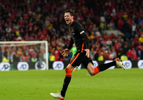 weghorst_cetak_gol_di_ujung_laga_belanda_taklukkan_wales_2_1