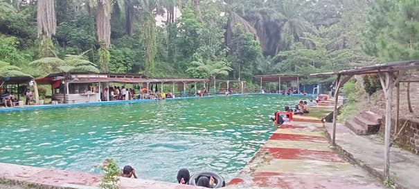 wisata_lereng_indah_hamdalah_sumber_airnya_berasal_dari_mata_air
