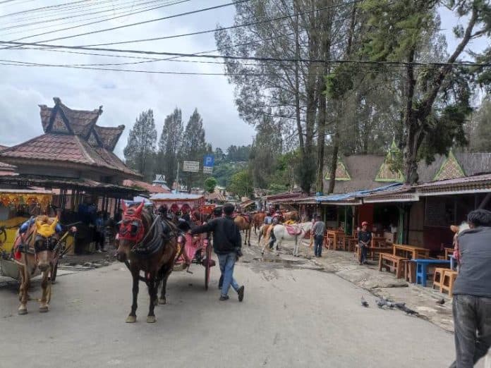 wisatawan_masih_terlihat_sepi_berkunjung_ke_berastagi