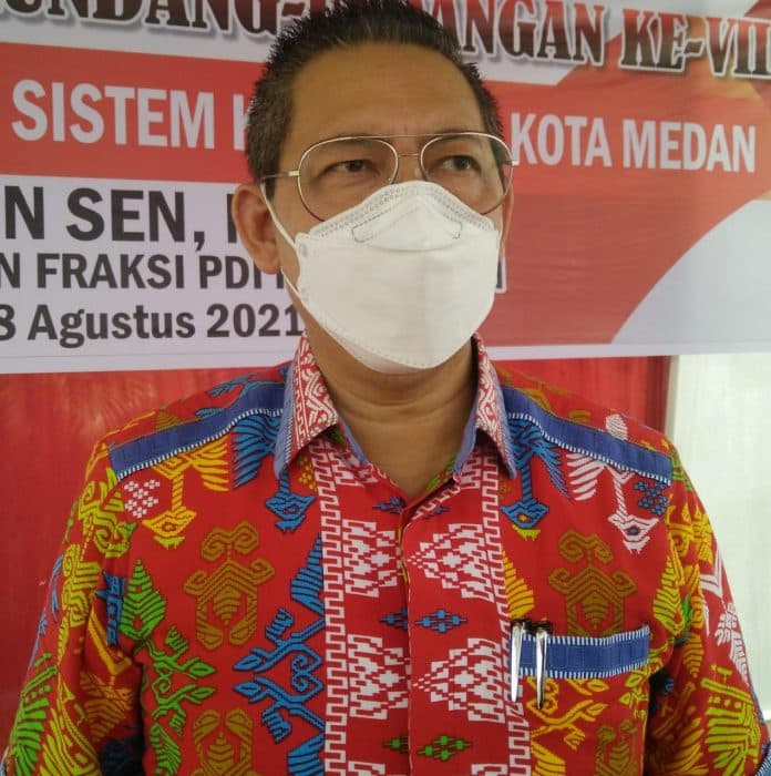 wong_tarigan_ingatkan_pemerintah_perhatikan_kesejahteran_guru