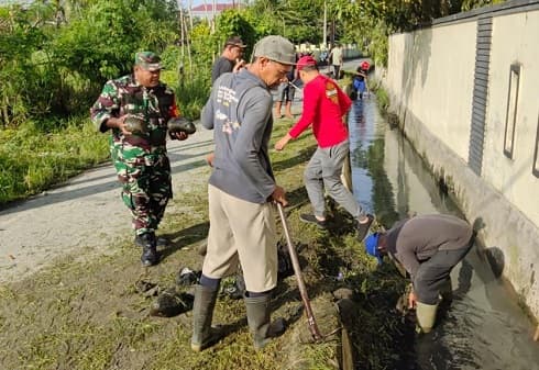 wujudkan_medan_bersih_kelurahan_di_medan_sunggal_gotong_royong