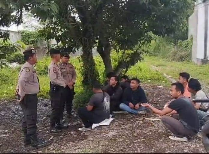 wujudkan_pemilu_aman_damai_dan_kondusif_sat_sabhara_langkat_patroli_dialogis