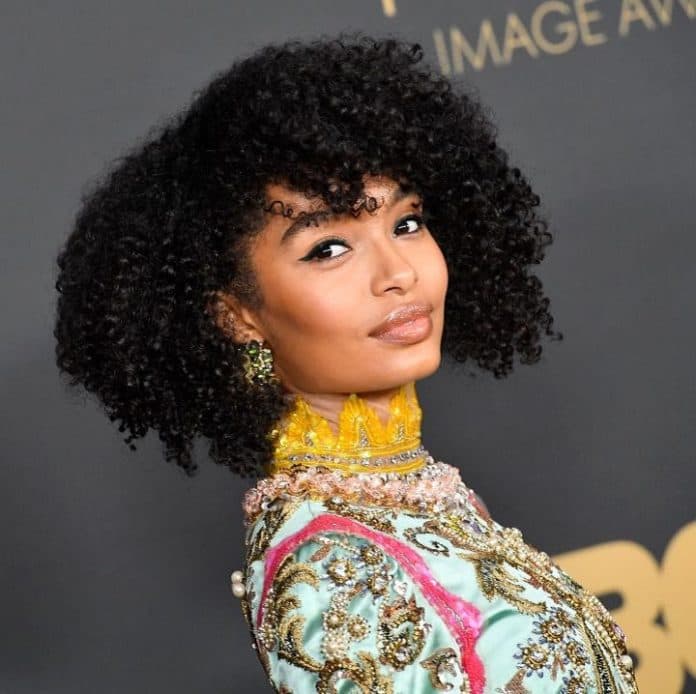yara_shahidi_perankan_tinker_bell_dalam_film_peter_pan