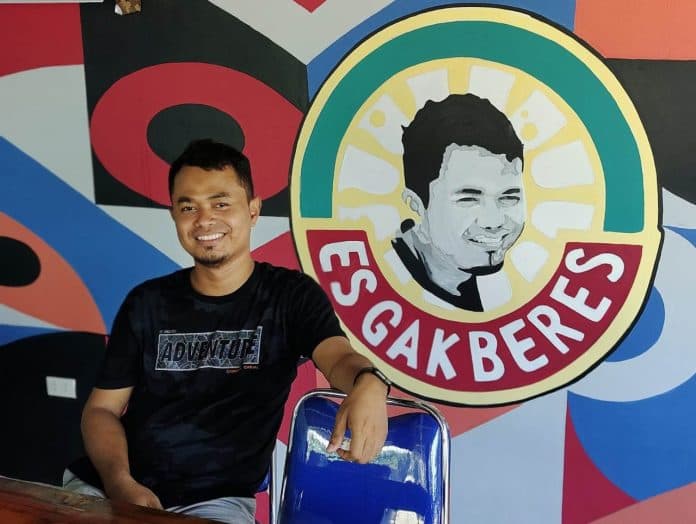 yudi_efrinaldi_es_gak_beres_di_finalis_satu_indonesia_award_2021