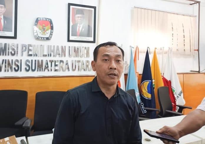 zahir_ditahan_kpu_sumut_status_tersangka_tak_batalkan_pencalonan_bupati