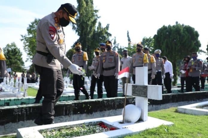 ziarah_ke_tmp_kapoldasu_jangan_pernah_lupakan_pahlawan