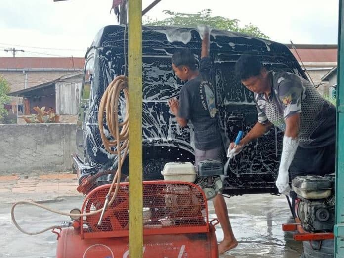alasan_lebih_murah_cuci_mobil_tradisional_di_lubuk_pakam_masih_diminati