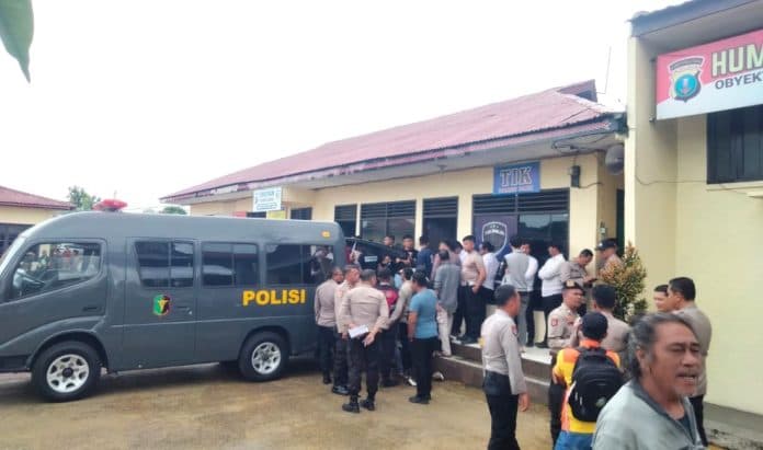 anggota_polres_dairi_ditemukan_gantung_diri_di_ruang_kerjanya