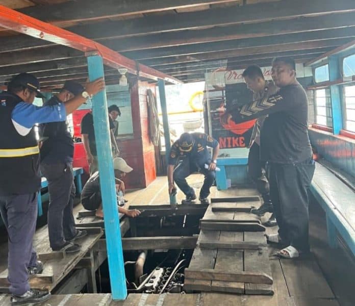 dikabarkan_bocor_saat_berlayar_begini_penjelasan_ksopp_danau_toba