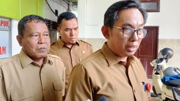 dipanggil_ombudsman_soal_kasus_siswa_sd_dihukum_duduk_di_lantai_begini_langkah_disdikbud_medan
