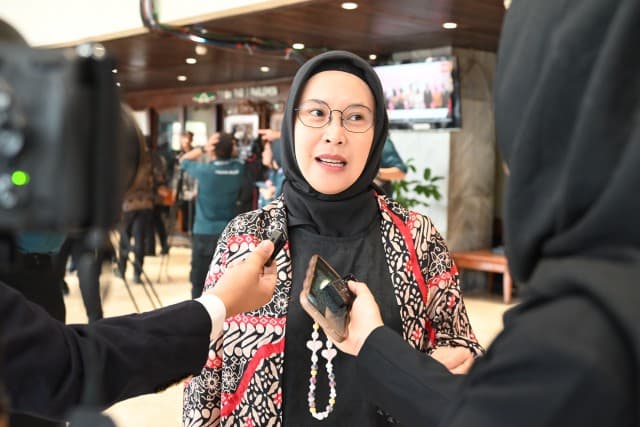 eks_anggota_dpr_riezky_aprilia_diperiksa_kpk_terkait_kasus_suap_harun_masiku