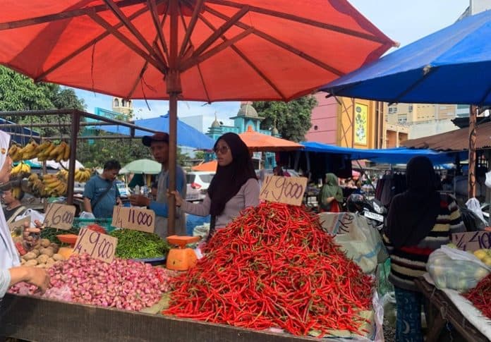 harga_bawang_dan_cabai_merah_di_pasar_gambir_kembali_turun_usai_nataru