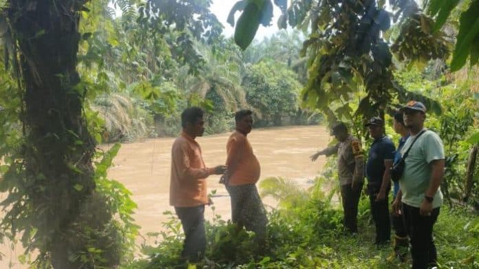 hendak_memancing_petani_hanyut_di_sungai_bah_boluk_simalungun