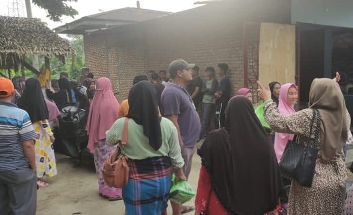 lapo_tuak_milik_oknum_polisi_digeruduk_ibu_ibu_perwiritan_rantauprapat