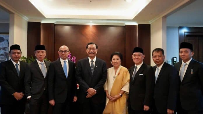 luhut_warga_yang_belum_bayar_pajak_nanti_tak_bisa_urus_paspor_hingga_sim