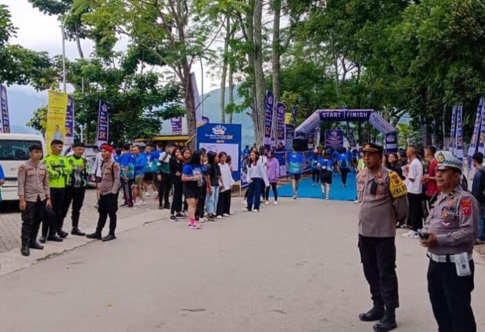 olahraga_tahunan_the_blues_fun_run_samosir_2025_diikuti_1000_peserta