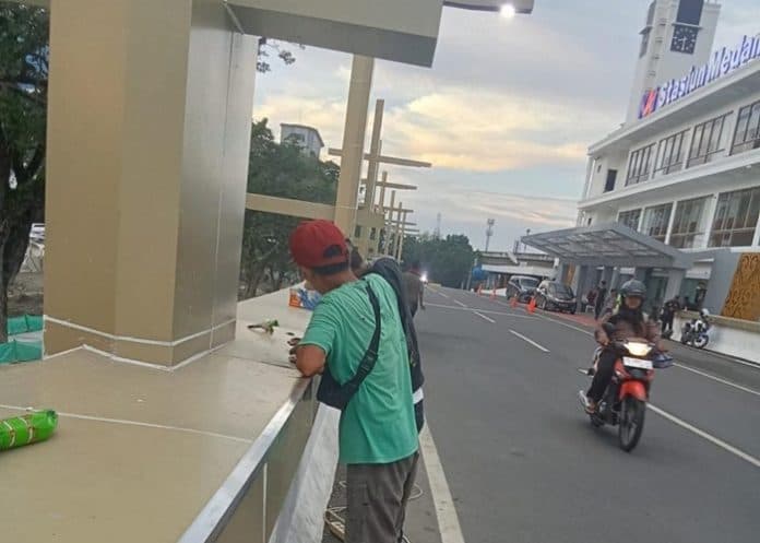 overpass_yang_baru_diresmikan_rusak_pemko_medan_diminta_panggil_kontraktor