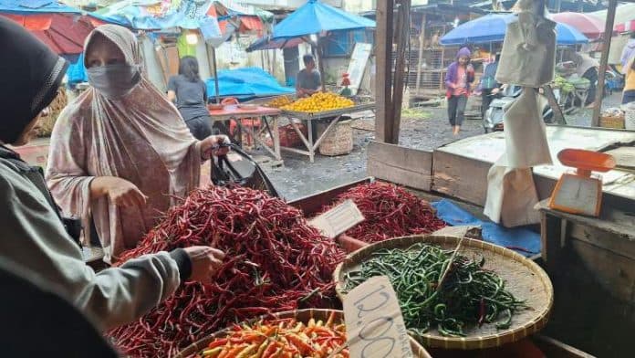 pekan_kedua_2025_harga_bahan_pokok_di_pasar_kampung_lalang_tak_kunjung_turun