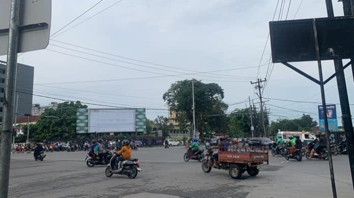 pengendara_keluhkan_simpang_glugur_kota_medan_yang_rawan_macet