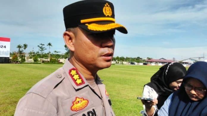 polda_sumut_serahkan_5_tersangka_kasus_pppk_langkat_untuk_disidangkan