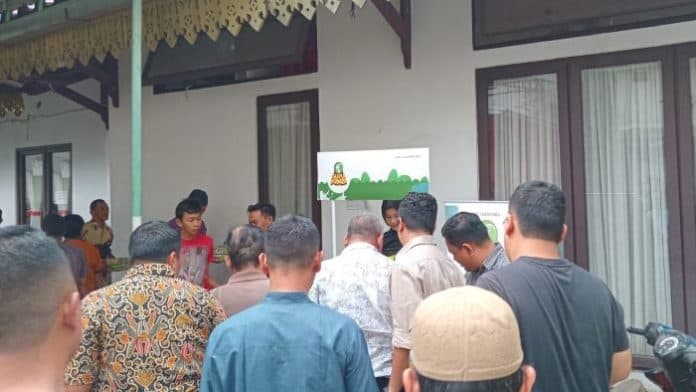 pt_asi_dan_forwakes_bagikan_susu_kambing_gratis_di_masjid_annas_dinkes_medan