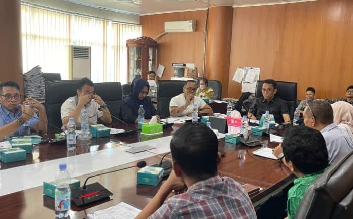 reklame_ilegal_menjamur_komisi_iv_dprd_medan_ultimatum_satpol_pp